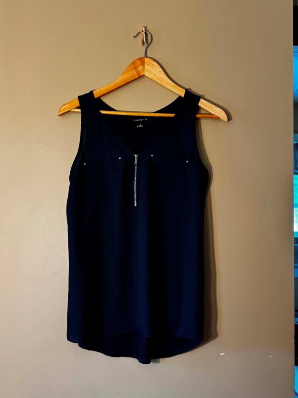 Fortune and Ivy Navy Size Small Sleeveless Tee with Zipper Detail - Picture 4 of 6